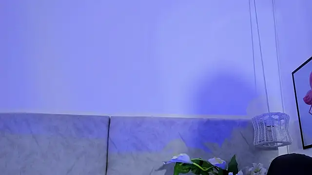 Snapshot of naomiii__ chatting on October 27, 11:58 am naomiii online show from October 27, 11:58 am