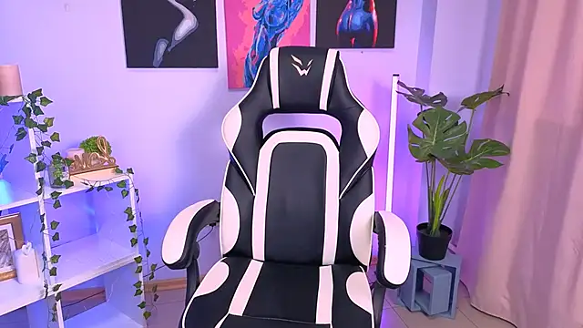 EmmaKeam online show from October 9, 5:49 am