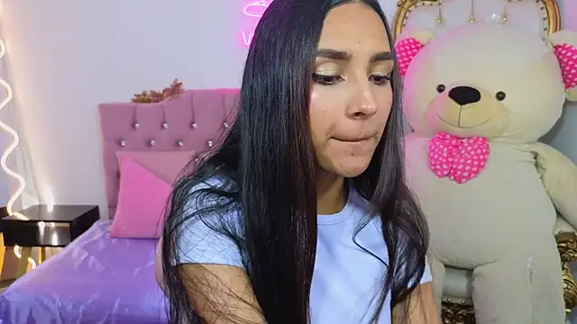 Jazmin tay online show from January 25, 7:28 pm