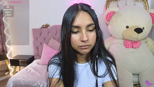 Jazmin tay online show from February 10, 7:38 pm