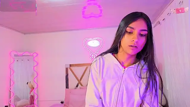 Jazmin tay online show from September 15, 12:05 pm