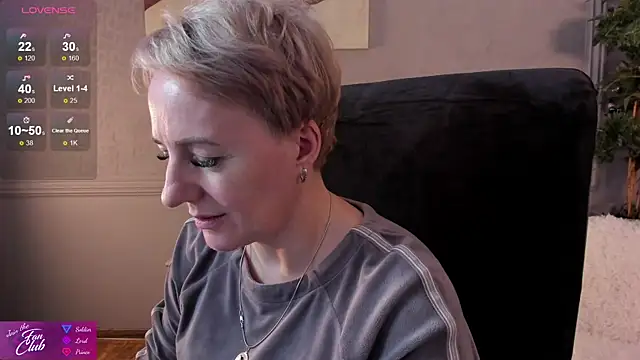 Nika Smit online show from December 14, 11:39 am