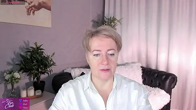 Nika Smit online show from January 5, 5:20 am