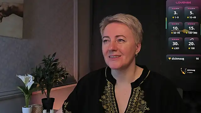 Nika Smit online show from April 11, 5:12 am