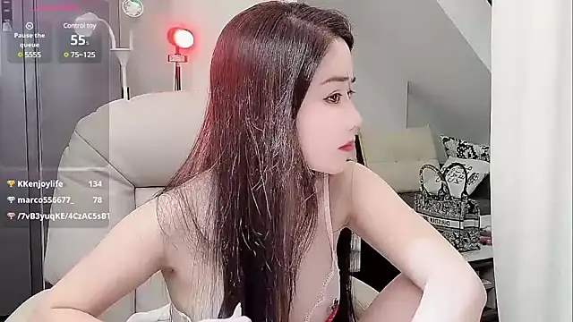 yoyo520- online show from February 22, 12:27 am