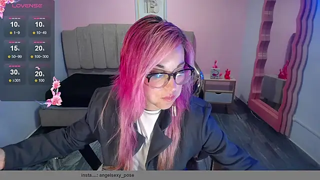 abril ch  online show from October 28, 10:52 am