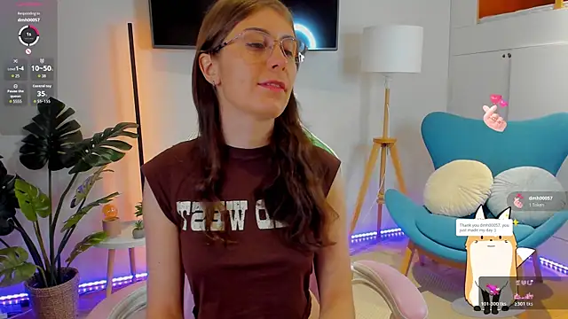 Hailey Green online show from April 25, 9:01 pm