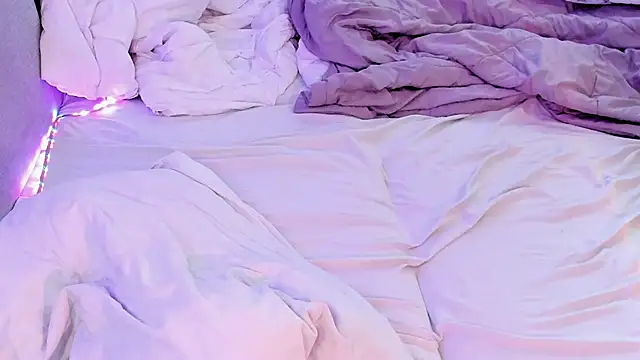 Snapshot of Emy_Kamy chatting on March 7, 12:34 pm Emy Kamy online show from March 7, 12:34 pm