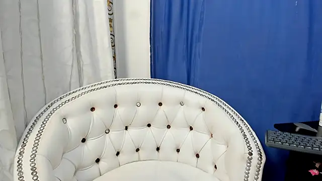 Snapshot of Analia18_ chatting on January 11, 3:31 pm Analia18  online show from January 11, 3:31 pm