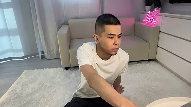 Snapshot of Dylan_mercy chatting on February 8, 9:13 am Dylan mercy online show from February 8, 9:13 am