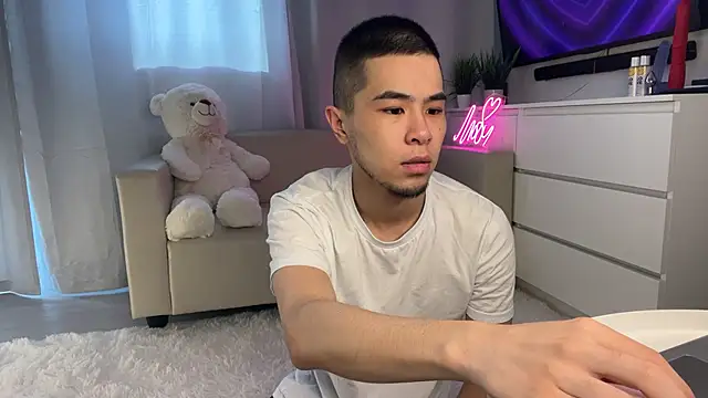 Snapshot of Dylan_mercy chatting on March 15, 9:19 am Dylan mercy online show from March 15, 9:19 am