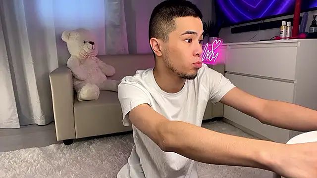 Snapshot of Dylan_mercy chatting on March 16, 9:16 am Dylan mercy online show from March 16, 9:16 am