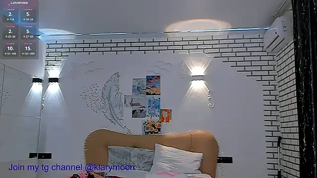 Snapshot of cute_stefania chatting on March 8, 8:03 pm cute stefania online show from March 8, 8:03 pm