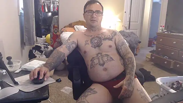 Snapshot of dadbod1178 chatting on December 14, 6:52 pm dadbod1178 online show from December 14, 6:52 pm