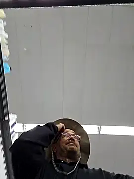 Snapshot of dadbod1178 chatting on September 20, 4:19 pm dadbod1178 online show from September 20, 4:19 pm