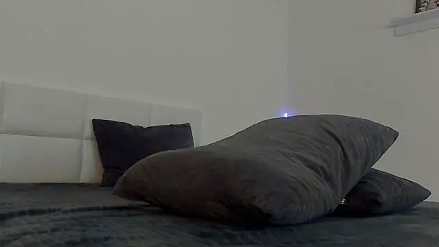 IvyKaelani online show from March 20, 5:15 pm