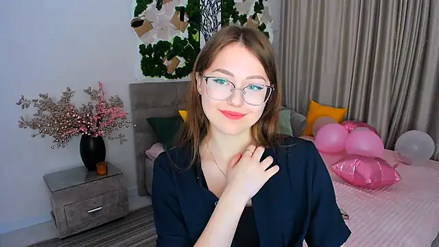 SereneFlame online show from February 28, 3:59 pm