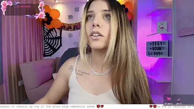 Snapshot of 1Sloppy_Fox4 chatting on October 22, 9:58 pm 1Sloppy Fox4 online show from October 22, 9:58 pm