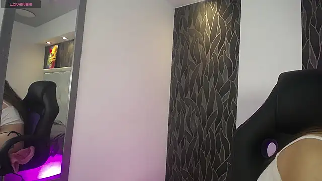 Snapshot of 1Sloppy_Fox4 chatting on November 17, 6:30 am 1Sloppy Fox4 online show from November 17, 6:30 am