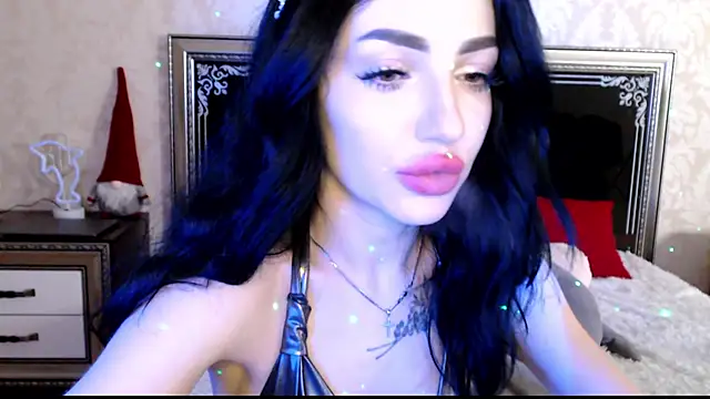 Snapshot of NancyLovee_ chatting on January 3, 6:57 pm NancyLovee online show from January 3, 6:57 pm