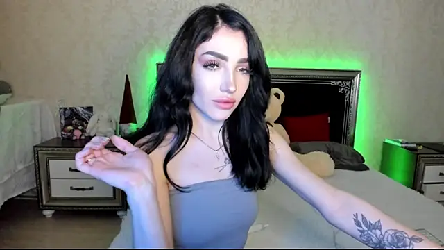 Snapshot of NancyLovee_ chatting on February 15, 1:21 am NancyLovee online show from February 15, 1:21 am