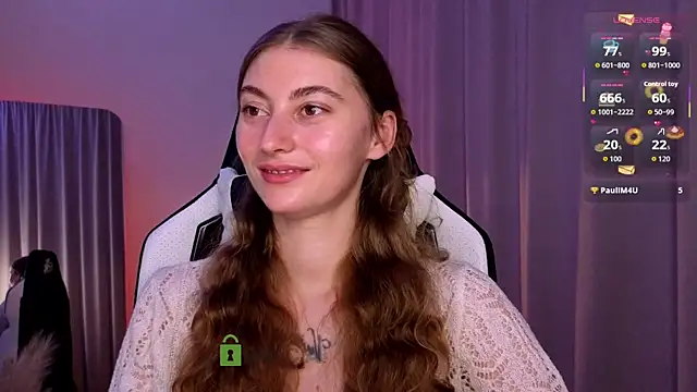 Snapshot of lady_curls chatting on November 30, 11:20 pm lady curls online show from November 30, 11:20 pm