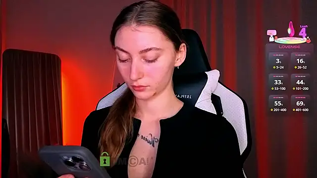 lady curls online show from February 20, 11:49 pm