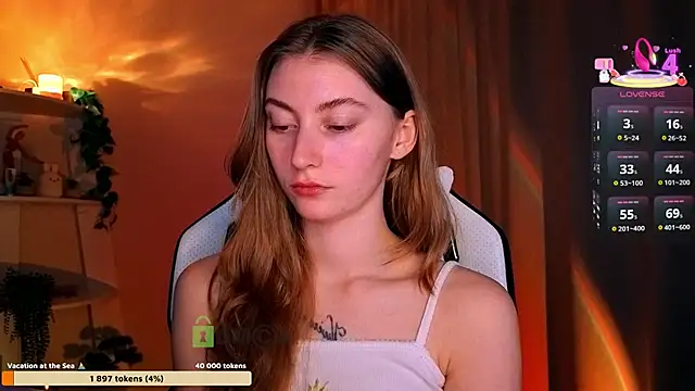 lady curls online show from April 14, 9:54 pm