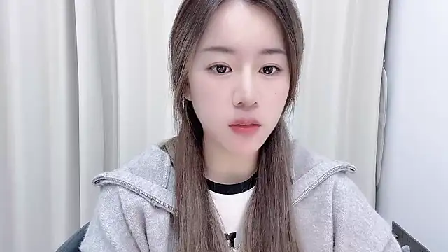 Snapshot of chloe-01 chatting on December 19, 12:45 pm chloe-01 online show from December 19, 12:45 pm