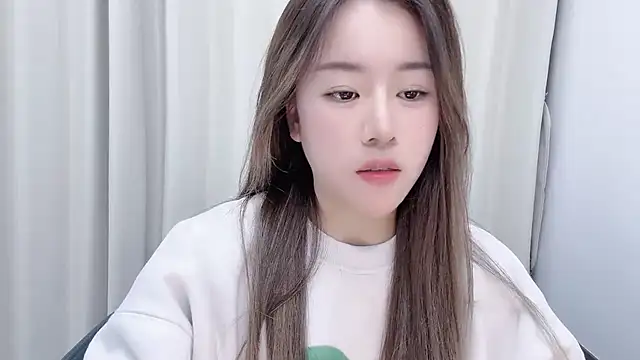 Snapshot of chloe-01 chatting on December 21, 12:16 pm chloe-01 online show from December 21, 12:16 pm