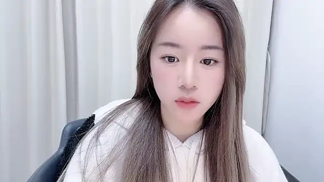 Snapshot of chloe-01 chatting on December 24, 12:22 pm chloe-01 online show from December 24, 12:22 pm