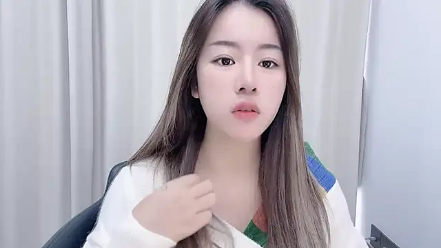 Snapshot of chloe-01 chatting on January 16, 4:17 am chloe-01 online show from January 16, 4:17 am