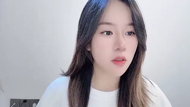 chloe-01 online show from November 18, 4:06 am