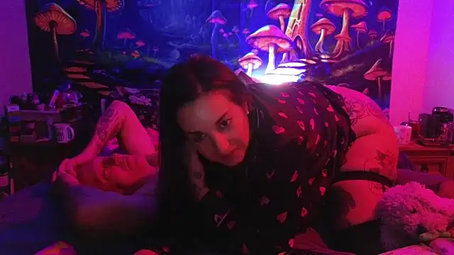 tattoomilf86 online show from February 14, 11:20 pm