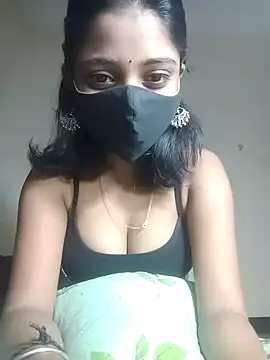 HotKhushi13 online show from December 10, 1:55 pm