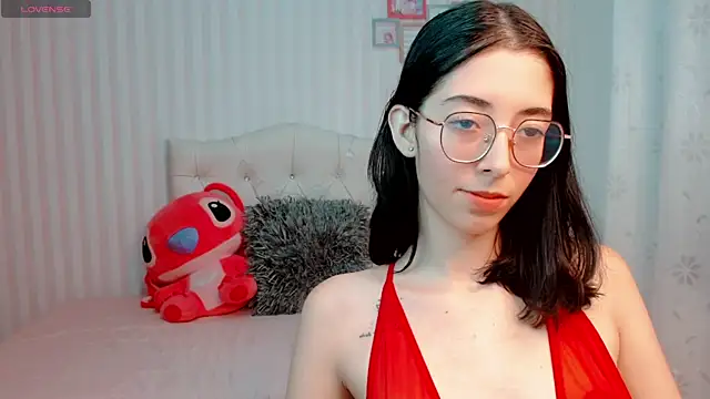 brooklove doll online show from January 17, 9:39 pm