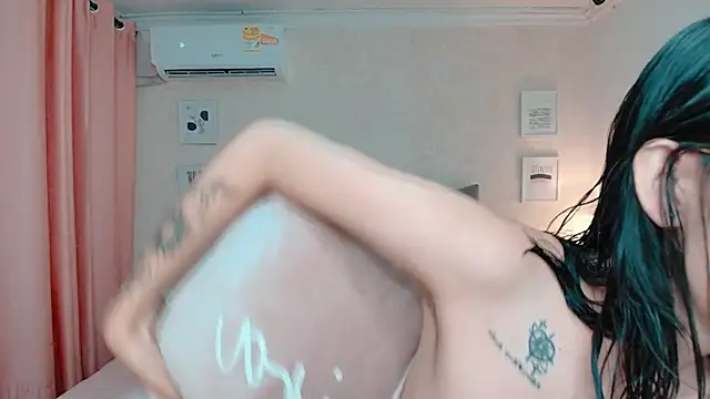 brooklove doll online show from January 31, 7:08 pm