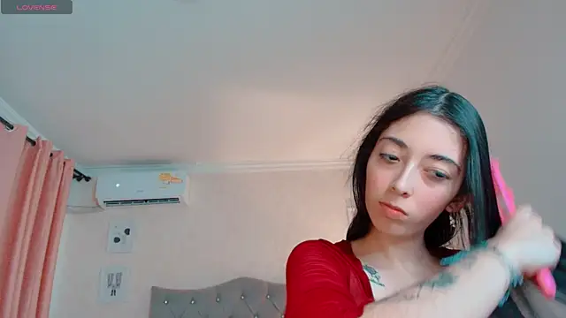 brooklove doll online show from November 3, 9:48 pm