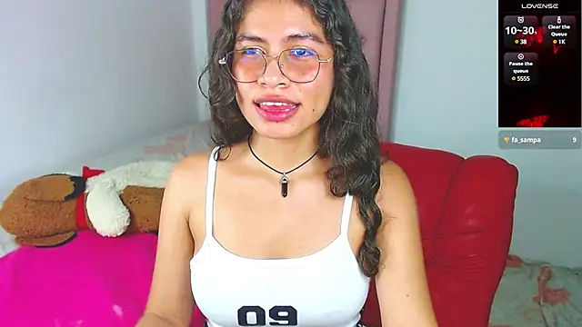 Snapshot of Cynthia_hazel chatting on December 11, 11:08 am Cynthia hazel online show from December 11, 11:08 am