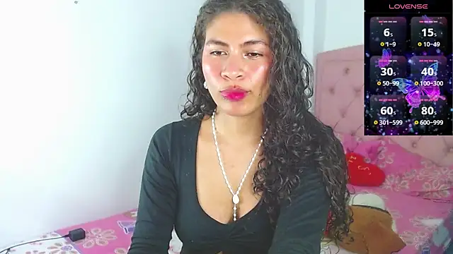 Snapshot of Cynthia_hazel chatting on September 15, 8:14 am Cynthia hazel online show from September 15, 8:14 am