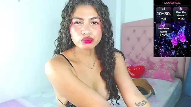 Snapshot of Cynthia_hazel chatting on October 5, 6:34 am Cynthia hazel online show from October 5, 6:34 am