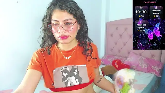 Snapshot of Cynthia_hazel chatting on October 9, 5:16 am Cynthia hazel online show from October 9, 5:16 am