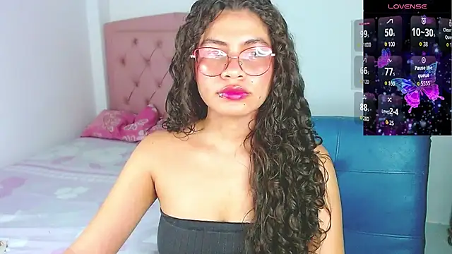 Snapshot of Cynthia_hazel chatting on November 13, 5:06 am Cynthia hazel online show from November 13, 5:06 am