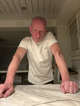 malematureisbest online show from December 18, 7:31 pm