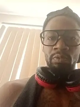 HilariousBrain9 online show from April 22, 7:48 pm