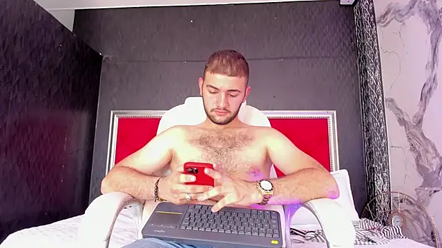 MaximusDick1  online show from December 9, 6:46 pm