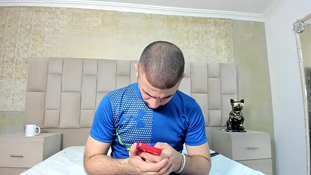 MaximusDick1  online show from October 27, 4:05 am