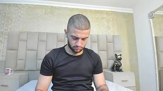 MaximusDick1  online show from November 13, 4:33 am