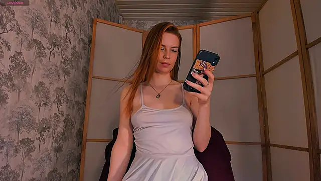 the perfectgirl online show from March 20, 12:43 pm