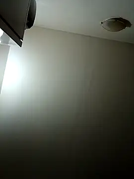 Virgin Pussy Love online show from April 16, 7:58 pm